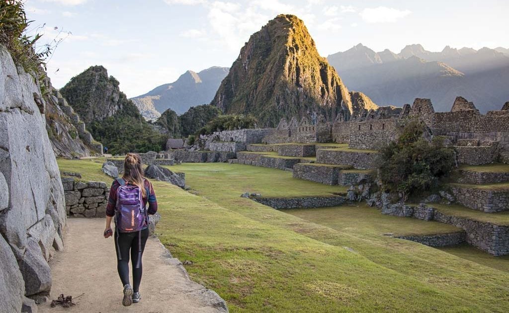 Machu Picchu, Machu Picchu Peru, Machu Picchu Tips, Peru, Sacred Valley, girl machu picchu