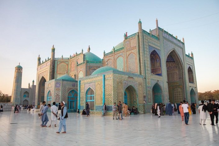Mazar E Sharif In Photos And Travel Guide