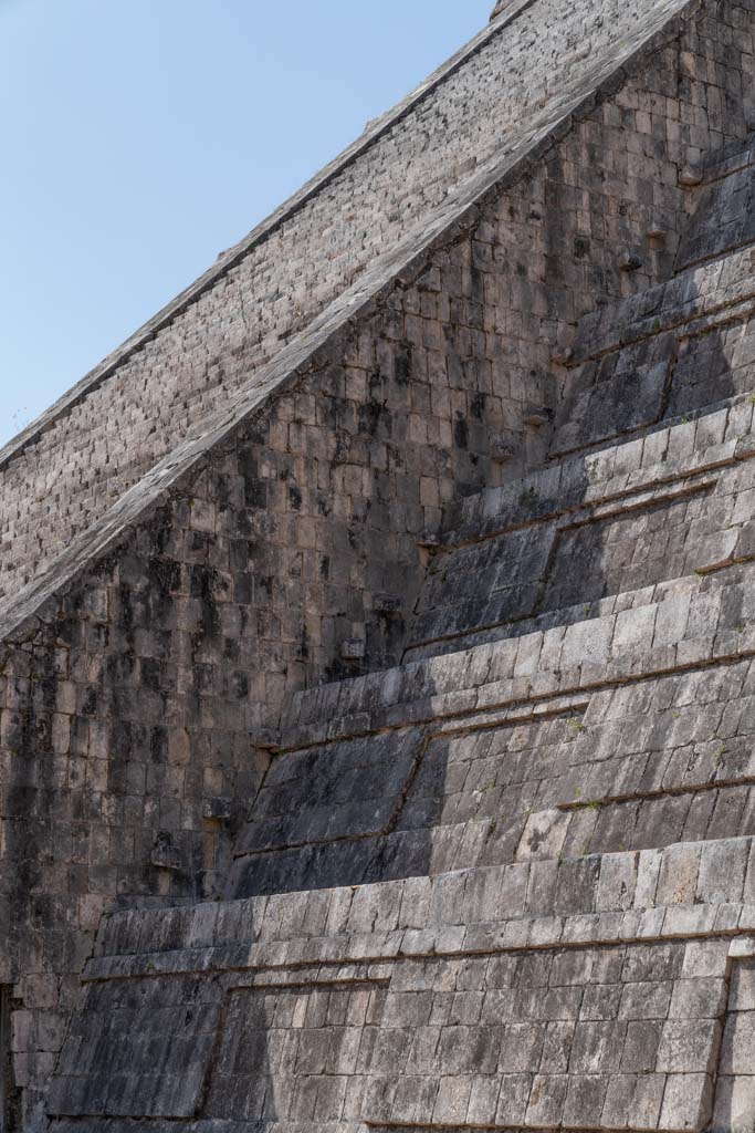 Temple of Kukulcan, El Castillo, Chichen Itza, Yucatan, Mexico