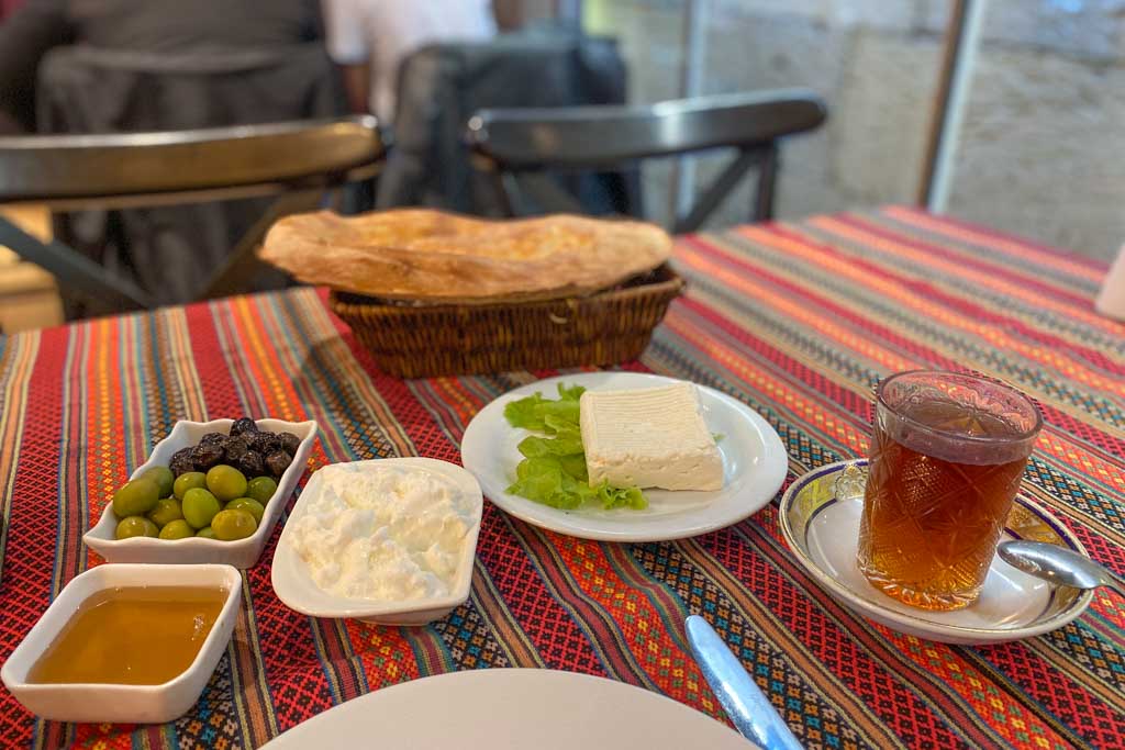 Azeri cheese, Azeri kaymak, Azeri honey, olives, Azeri tandir bread, Azeri chai, Azeri food, Azerbaijan cuisine, Sehirli Tendir Restaurant, Baku, Azerbaijan