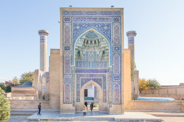 Uzbekistan travel, two weeks Uzbekistan, Two week Uzbekistan, Uzbekistan itinerary, Uzbekistan, Central Asia, Uzbekistan travel, Uzbekistan guide, Uzbekistan travel guide, Samarkand, gur-e-amir, gur e amir, gur-e-amir mausoleum, gur e amir mausoleum, Adventures of Nicole